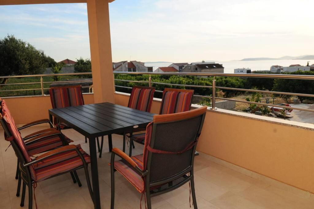 Villa Ana Perfect For Families With Kids And Groups,House With Heated Pool Podstrana Exterior foto
