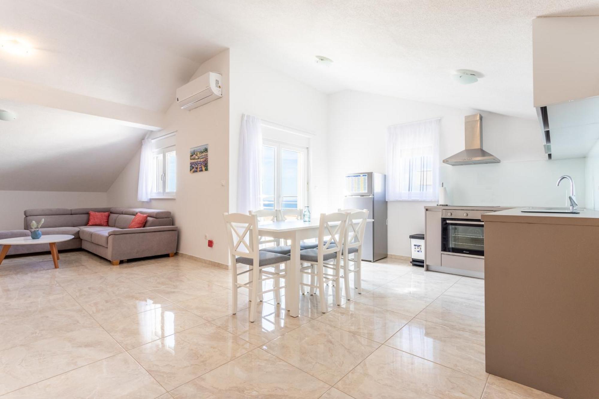Villa Ana Perfect For Families With Kids And Groups,House With Heated Pool Podstrana Exterior foto