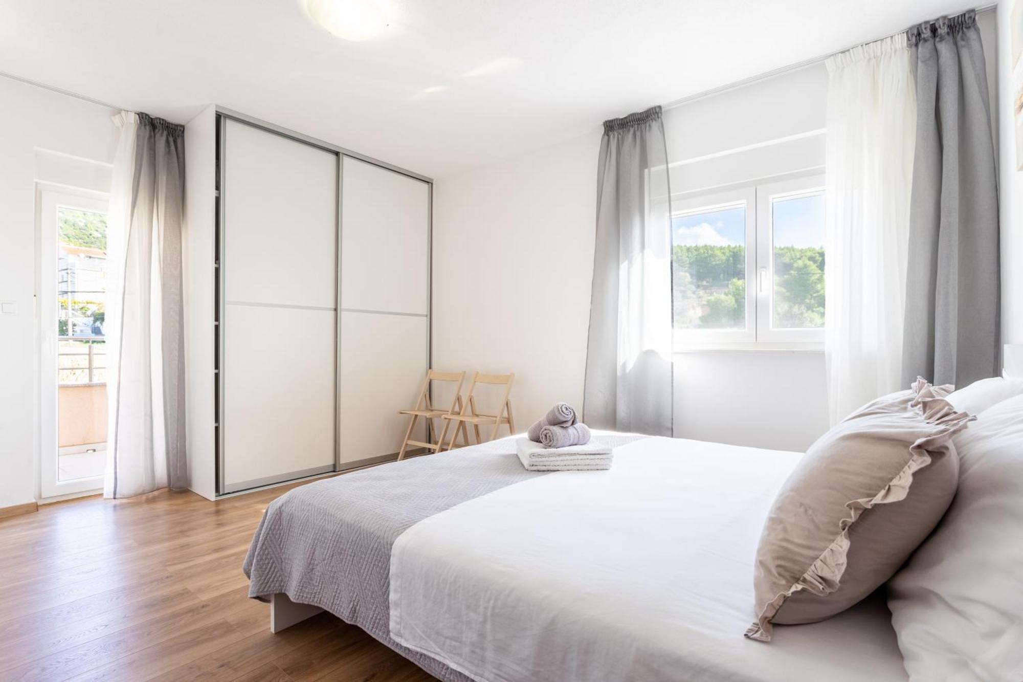 Villa Ana Perfect For Families With Kids And Groups,House With Heated Pool Podstrana Exterior foto