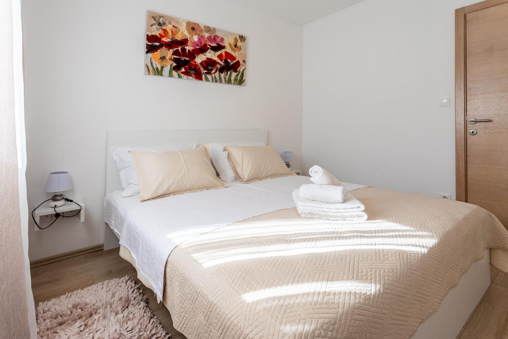 Villa Ana Perfect For Families With Kids And Groups,House With Heated Pool Podstrana Exterior foto